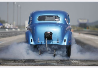 Illustration for article titled Vintage Drag Racing at Mid-America Motorplex